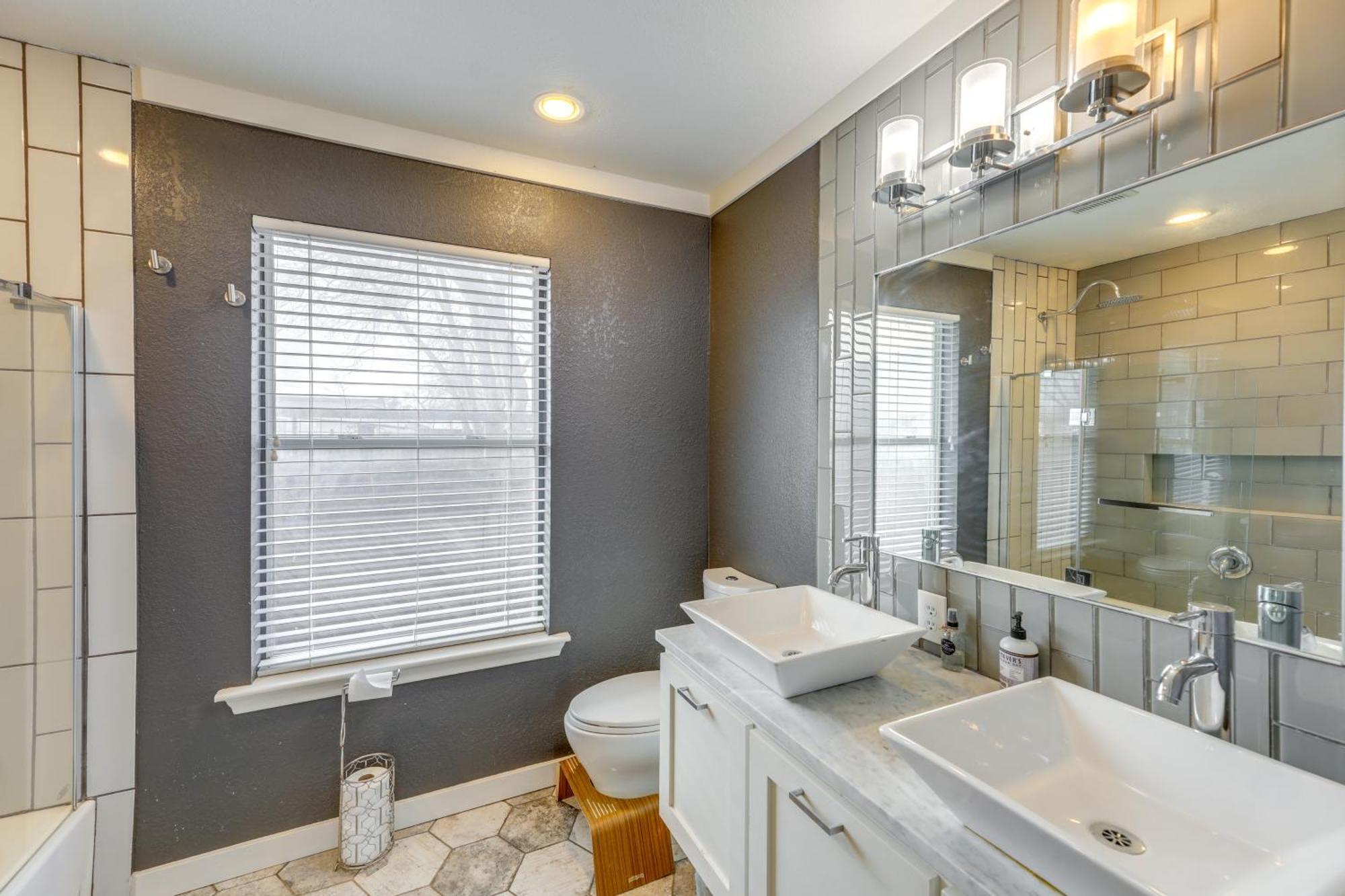 Pet-Friendly Austin Home With Private Yard And Deck! 외부 사진